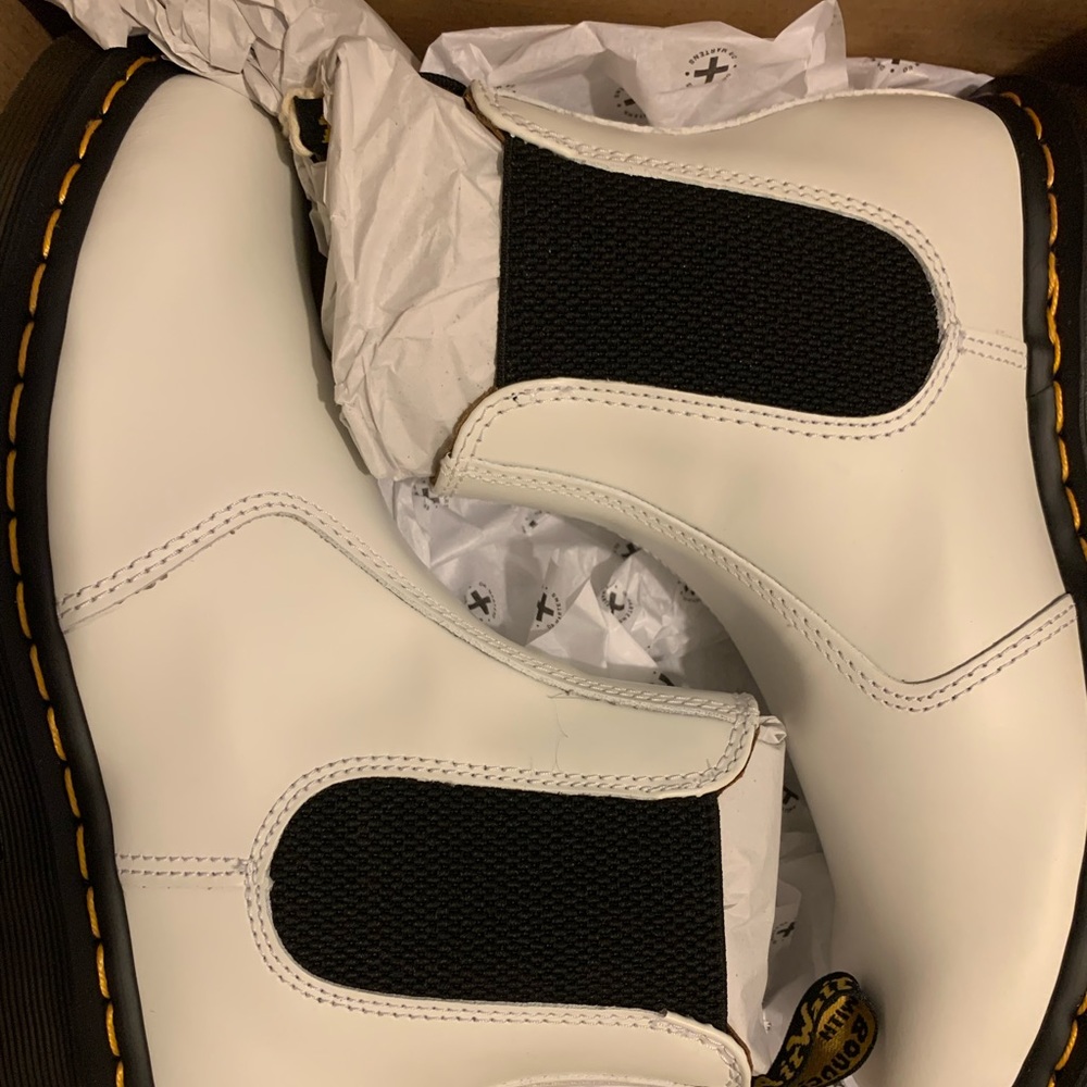 Doc Marten Chelsea Boots